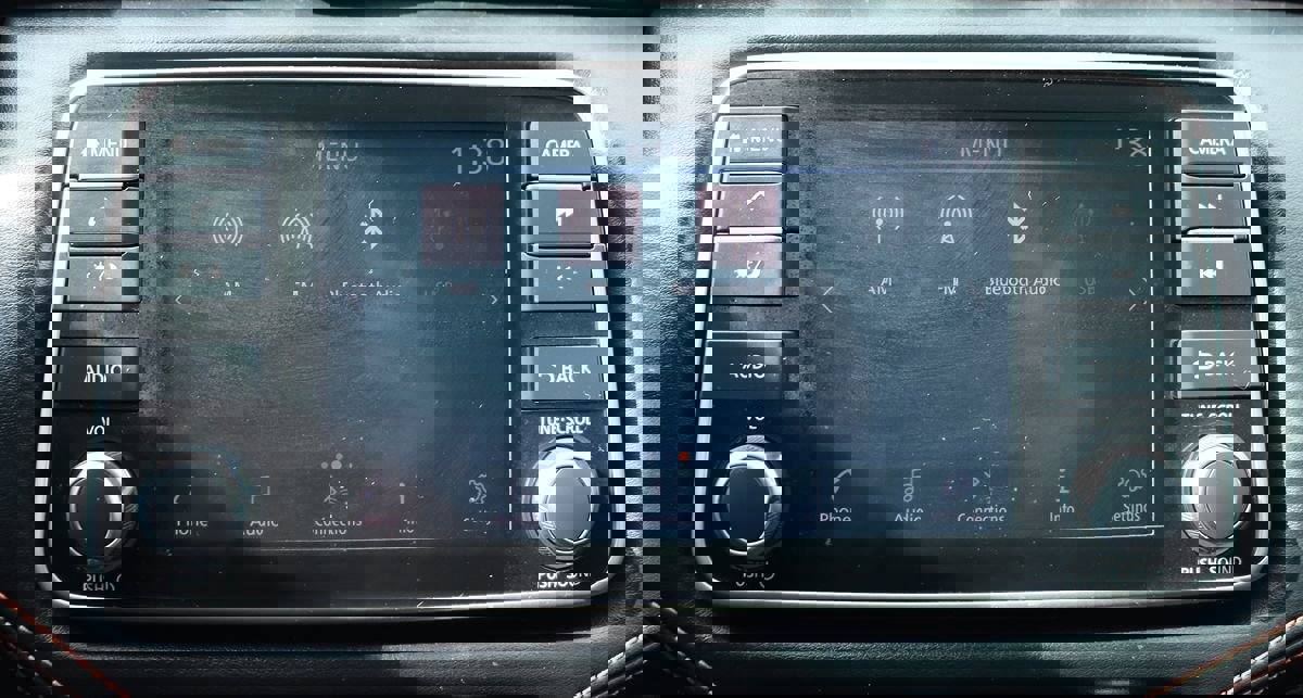 Used 2020 Nissan Versa SR w/ Electronics Package image 47