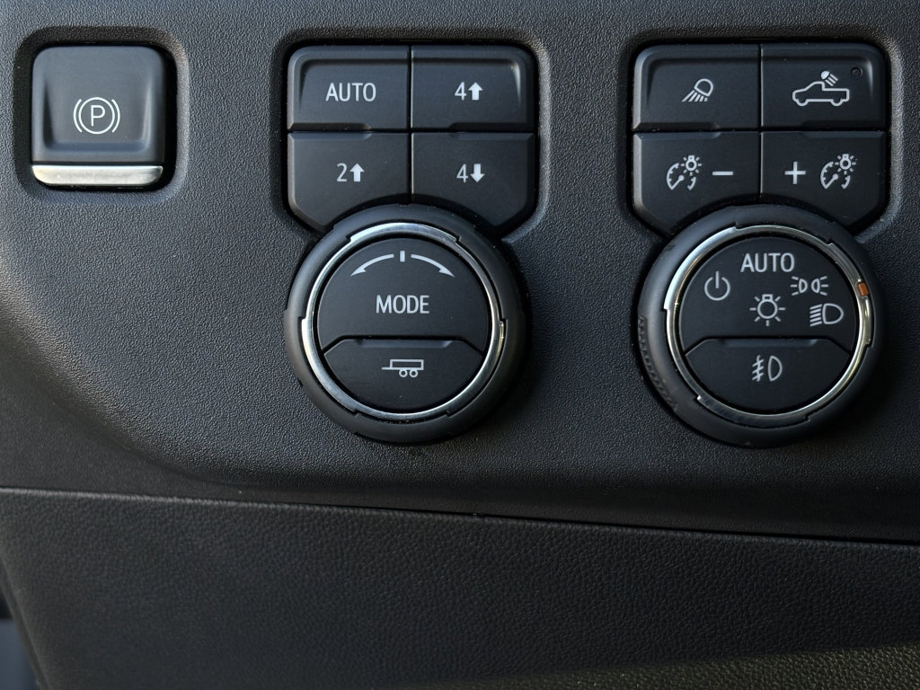 Used 2023 Chevrolet Silverado 1500 LTZ image 11