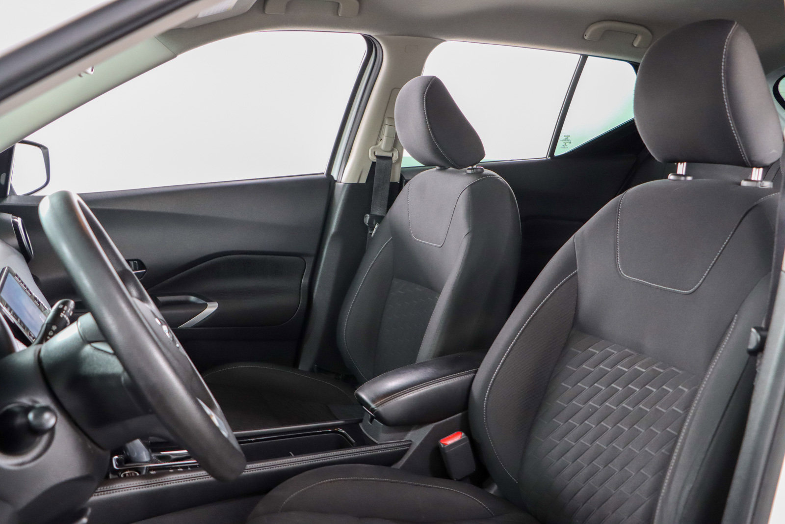 Used 2021 Nissan Kicks SV image 23