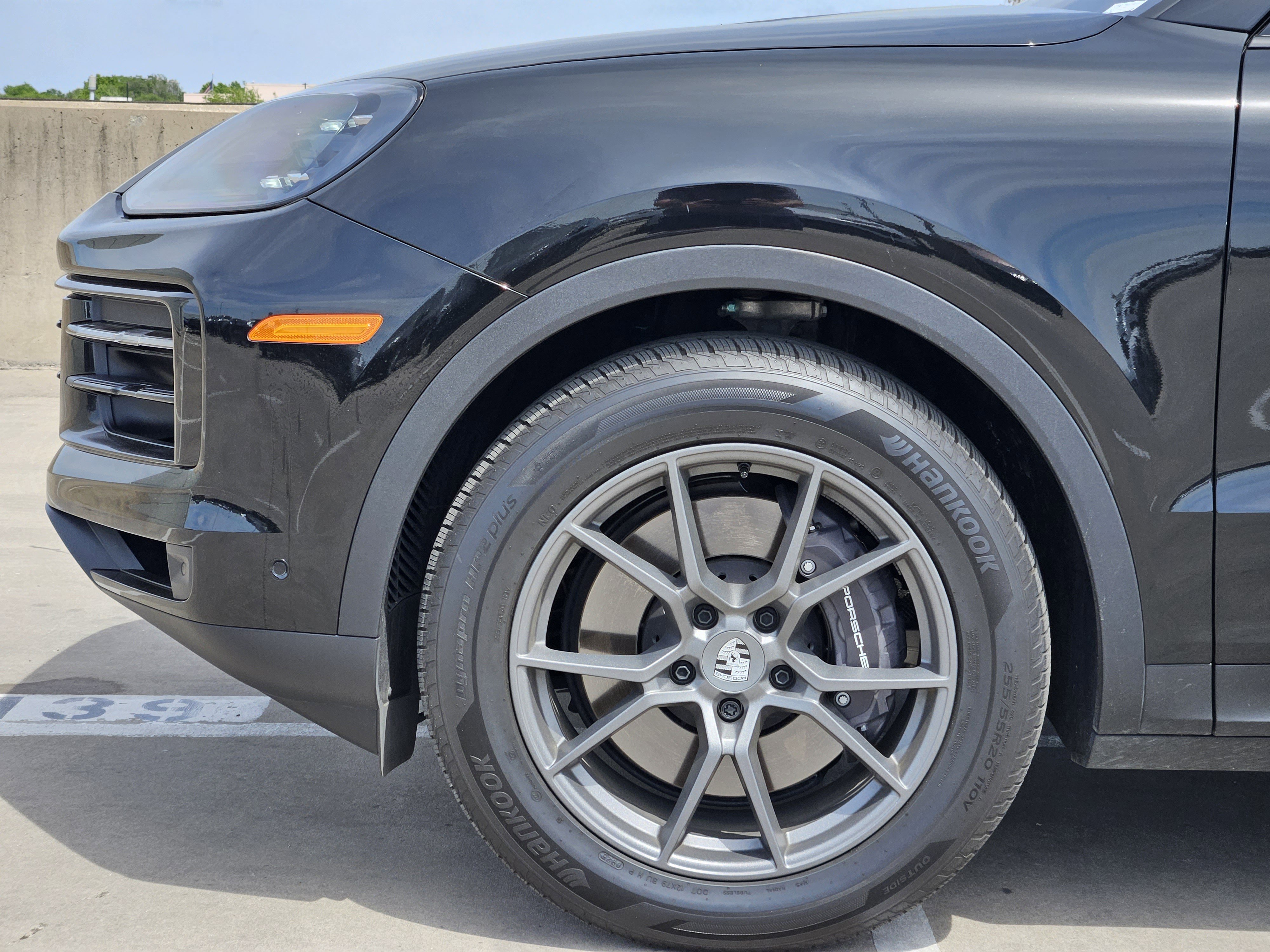 Certified 2025 Porsche Cayenne Coupe image 13