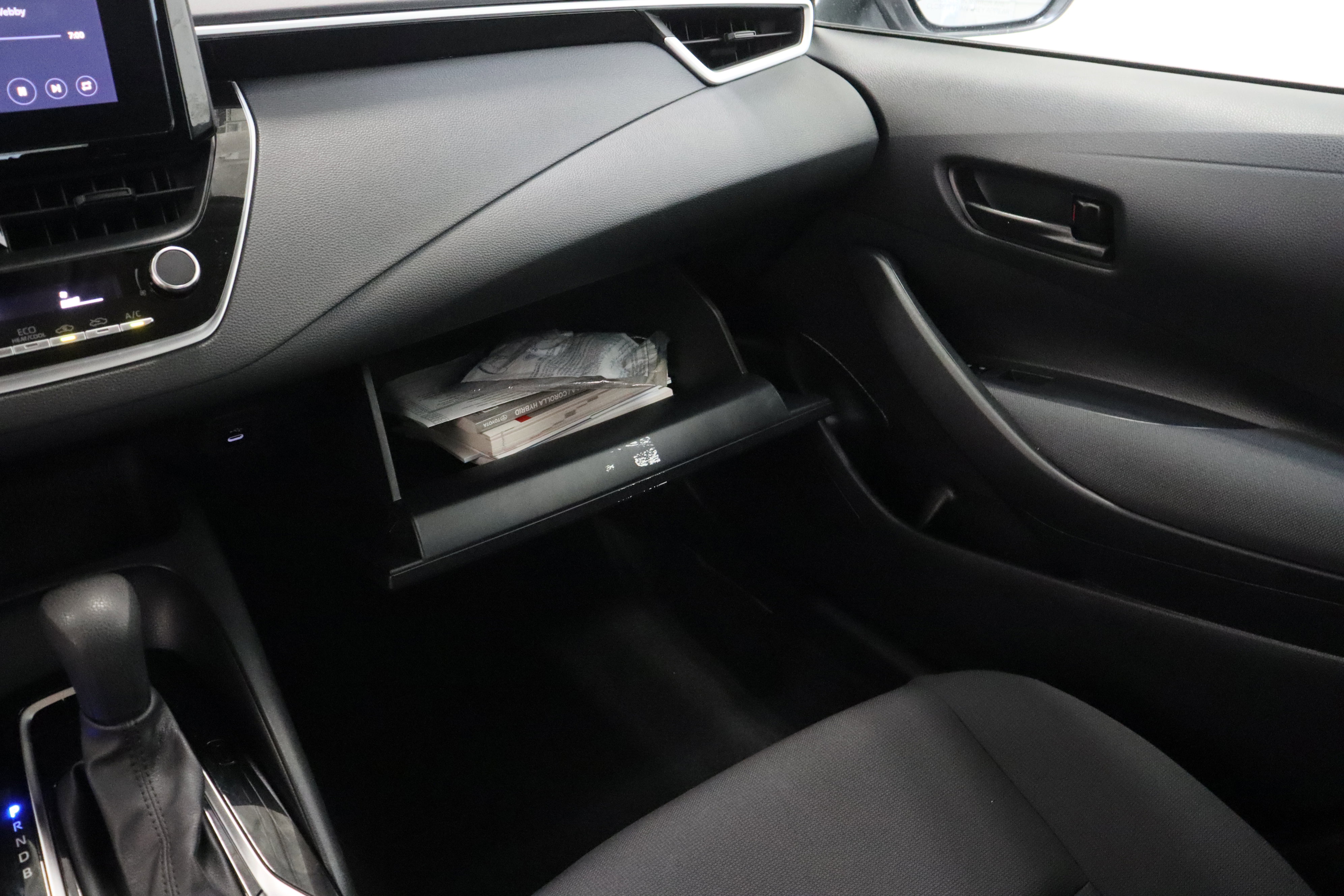 Used 2024 Toyota Corolla LE FWD image 19