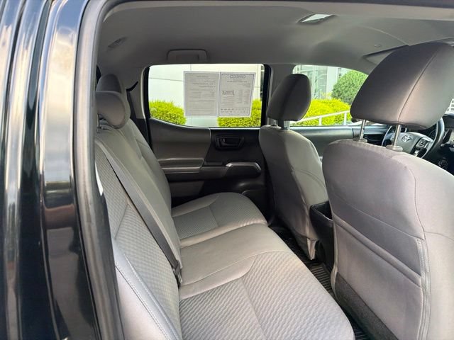 Used 2021 Toyota Tacoma SR5 AWD/4WD image 10