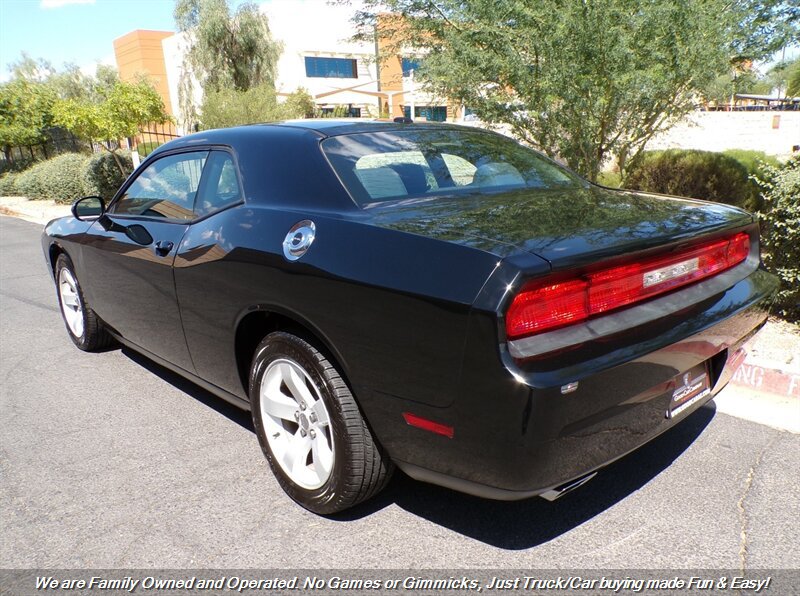 Used 2013 Dodge Challenger SXT RWD image 6