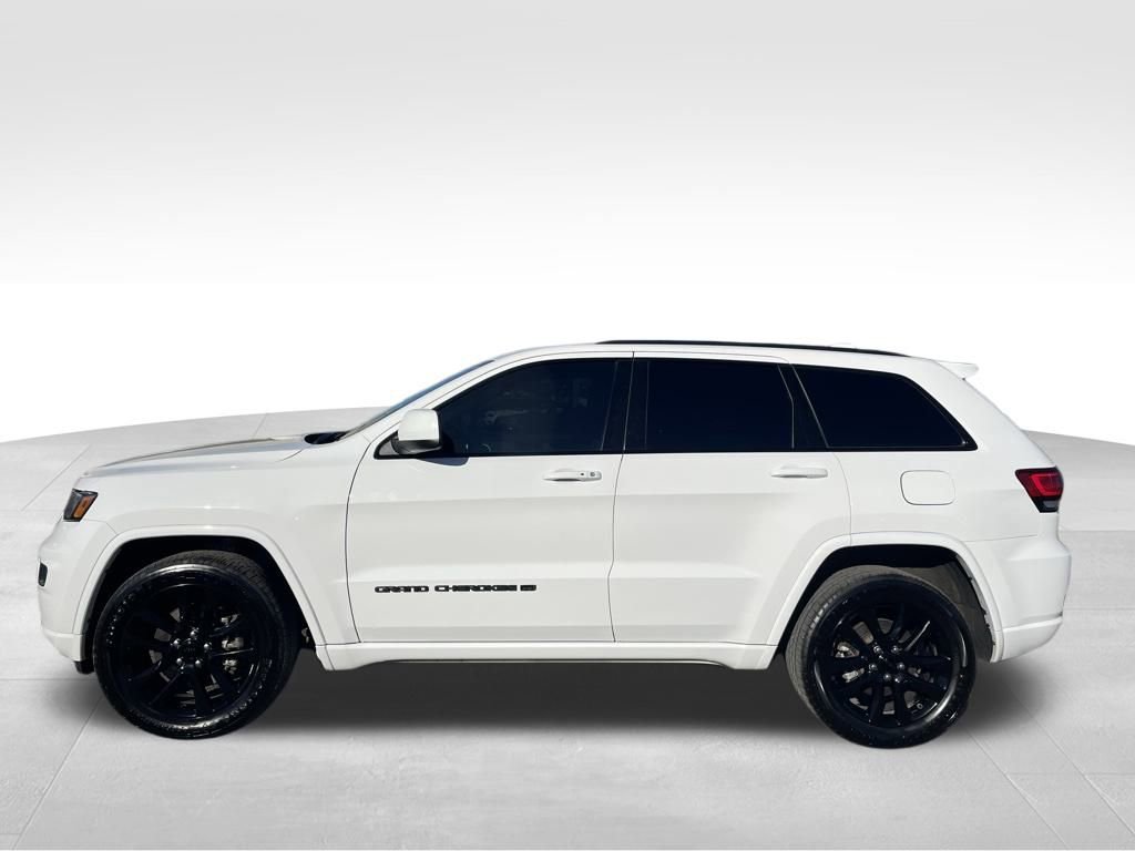 Used 2022 Jeep Grand Cherokee Laredo X image 18