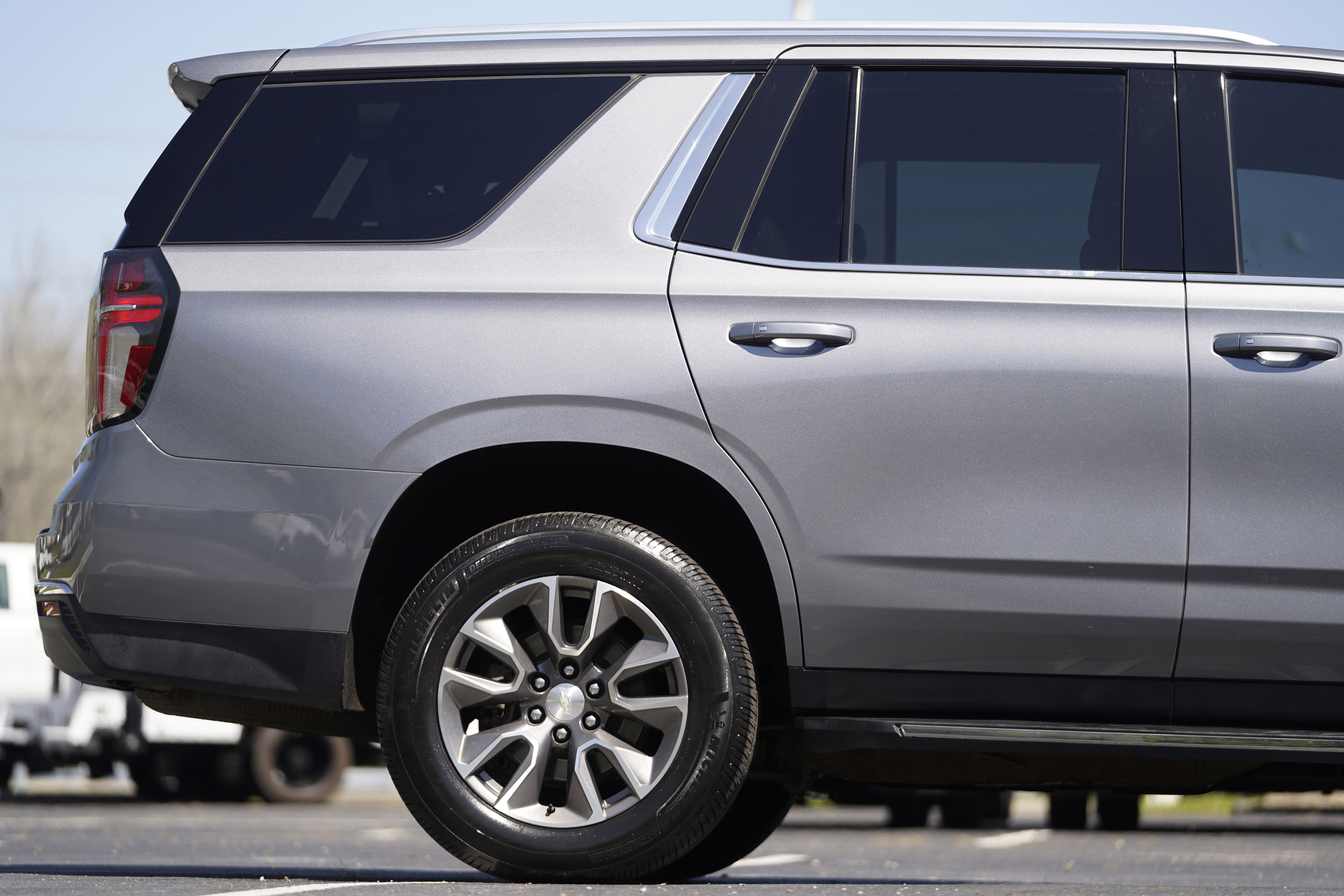 Used 2022 Chevrolet Tahoe LT w/ Luxury Package image 5