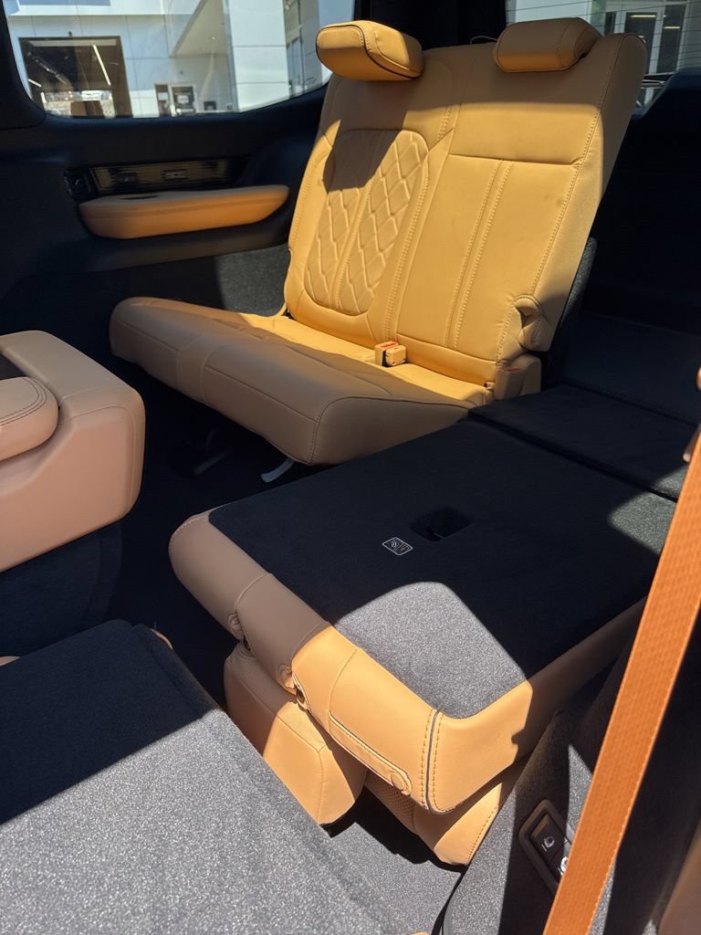 New 2026 Jeep Grand Wagoneer Summit AWD/4WD image 14