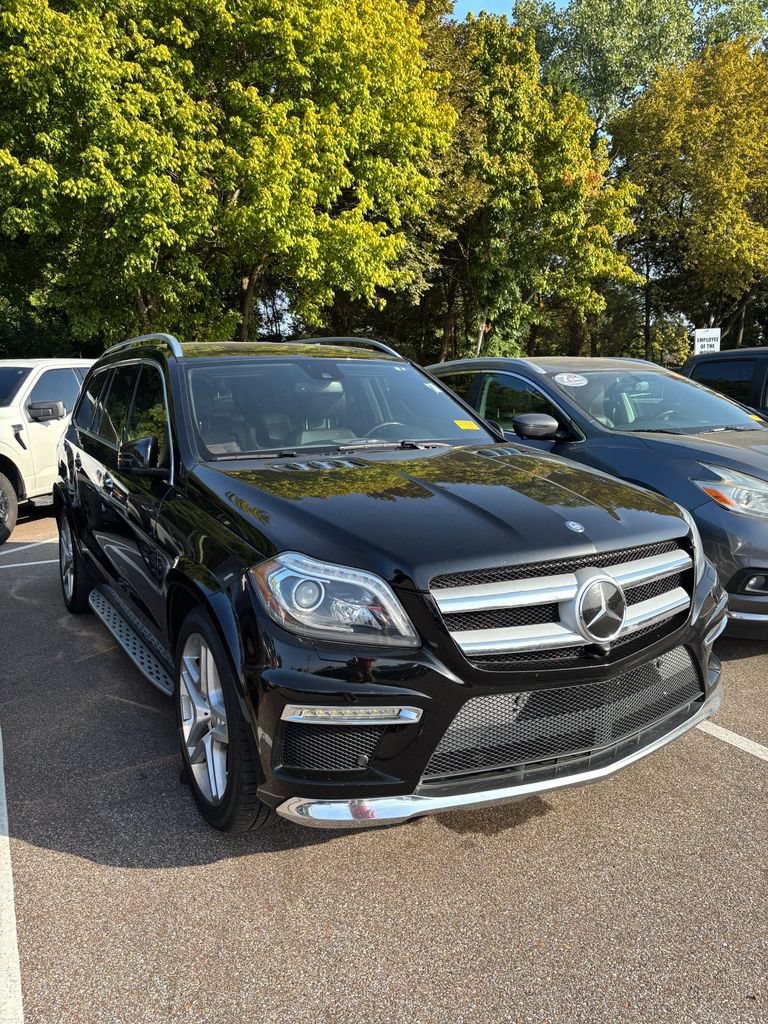 Used 2016 Mercedes-Benz GL 550 4MATIC image 1
