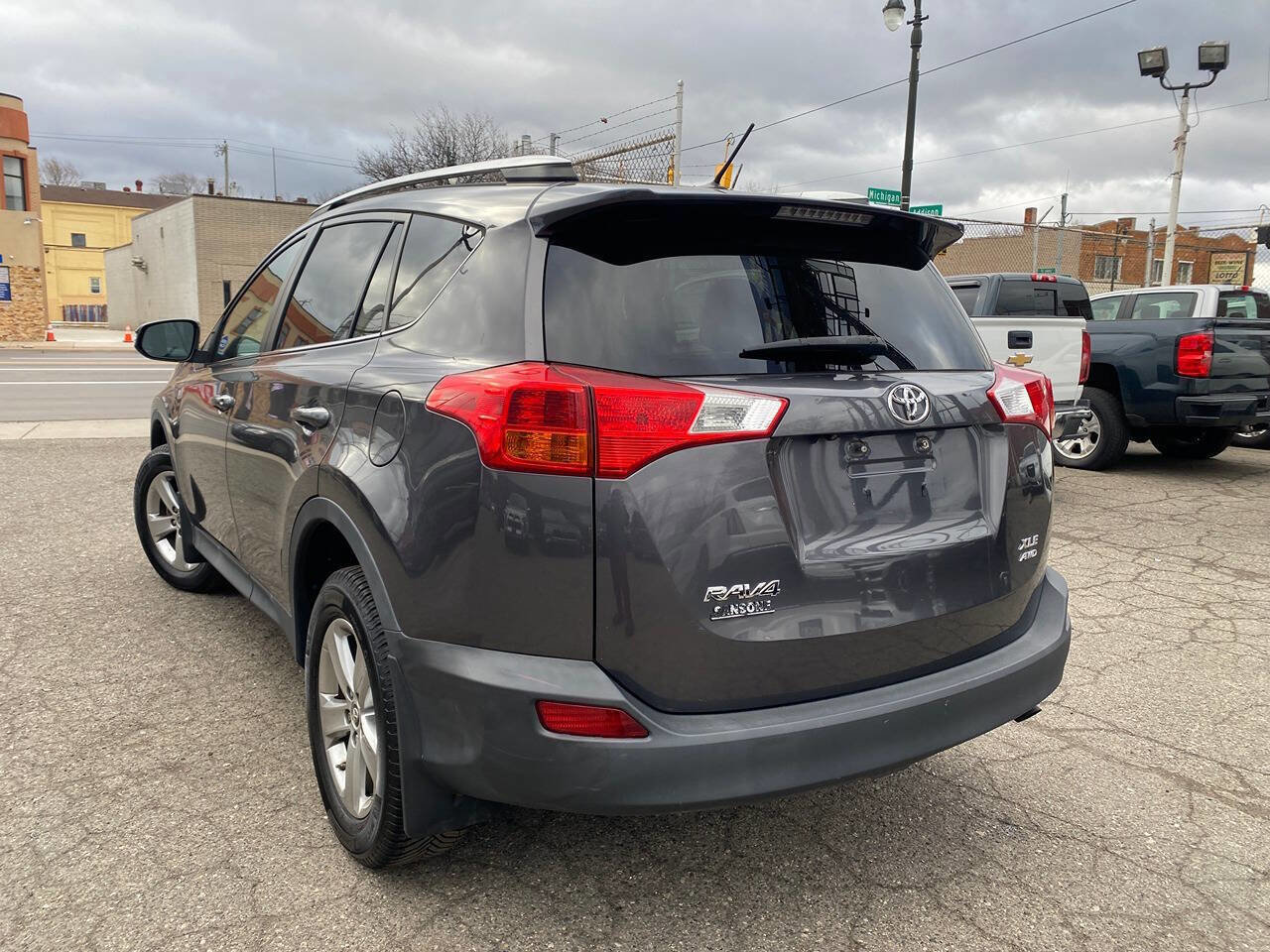 Used 2015 Toyota RAV4 XLE image 11