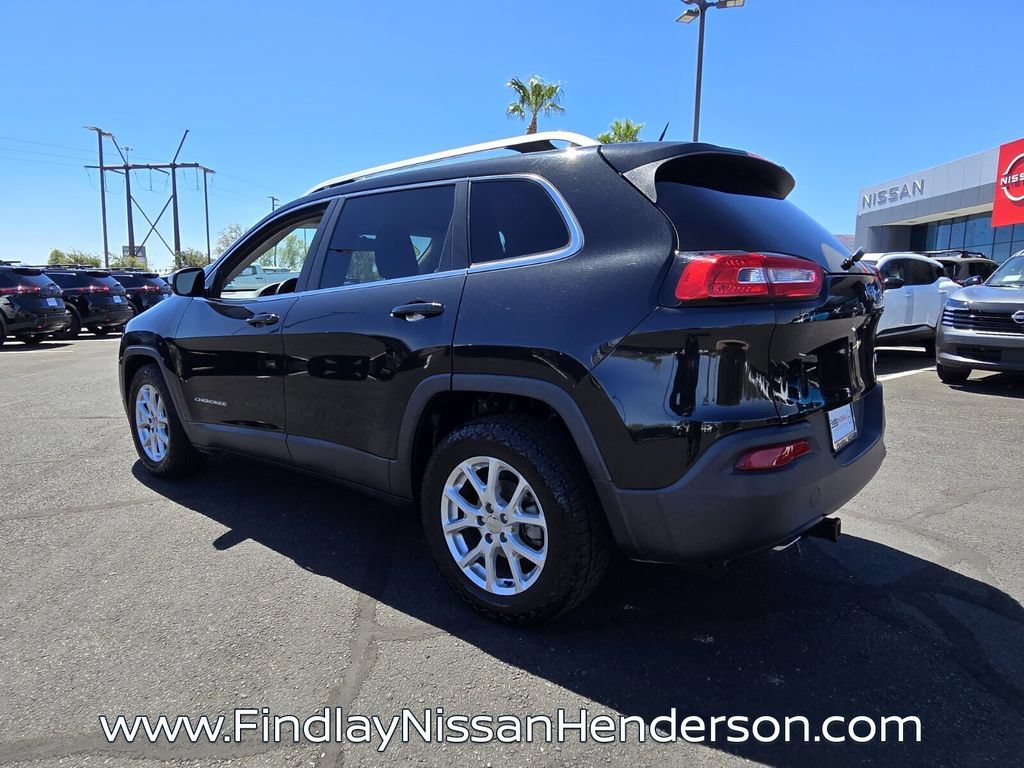 Used 2016 Jeep Cherokee Latitude FWD image 4