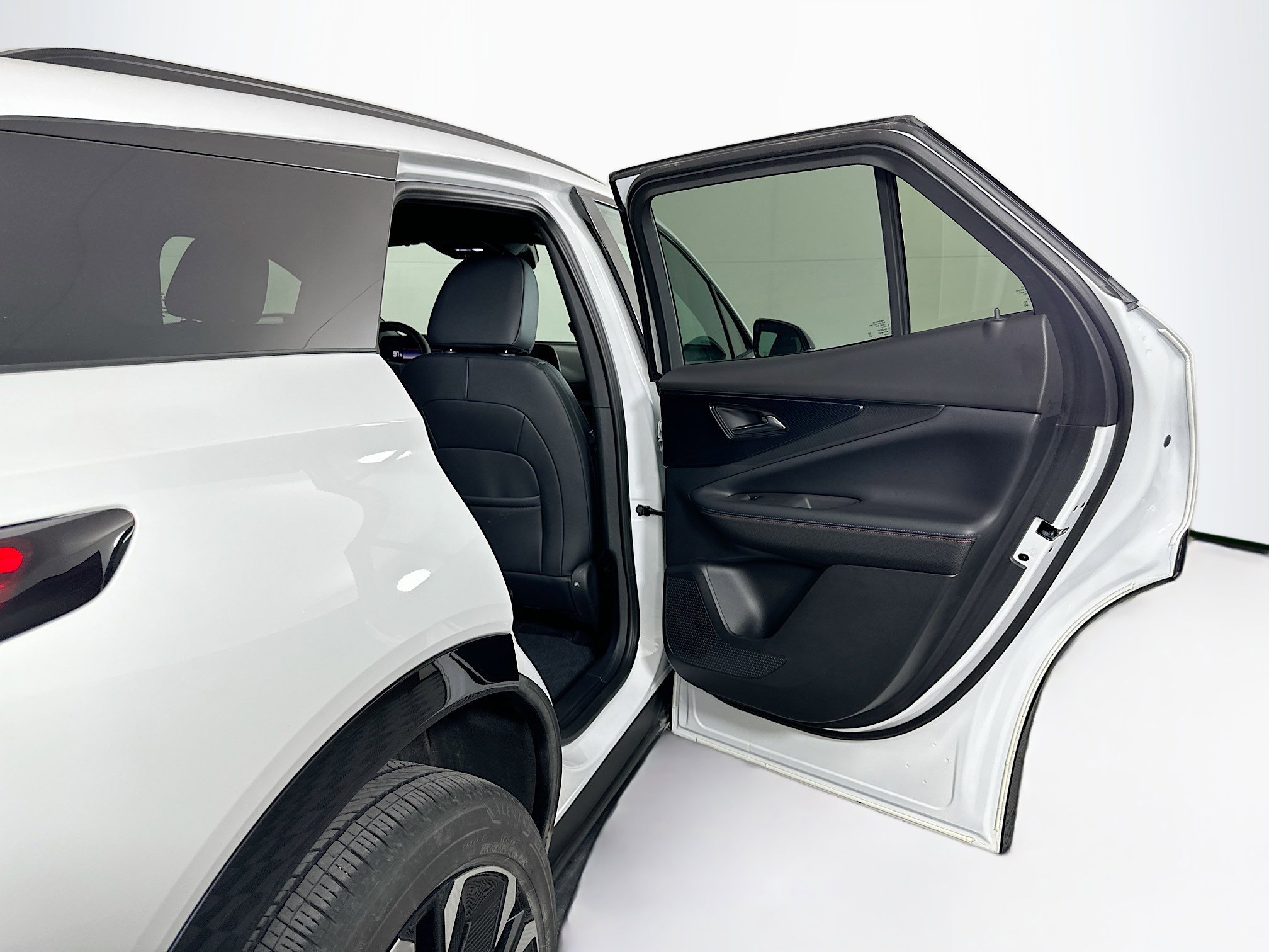Used 2024 Chevrolet Blazer EV RS AWD/4WD image 31