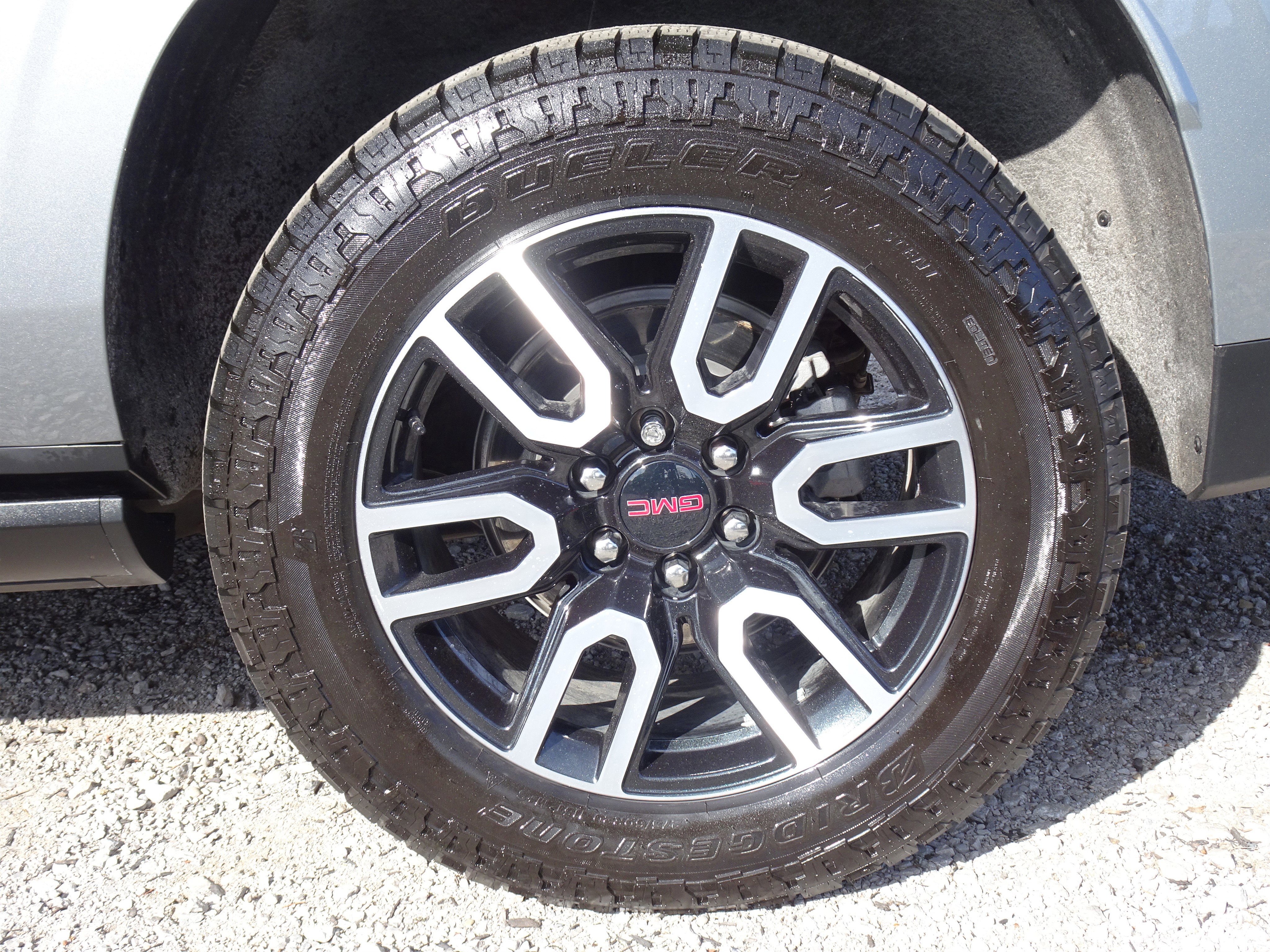 Used 2023 GMC Yukon XL AT4 w/ AT4 Premium Package image 30