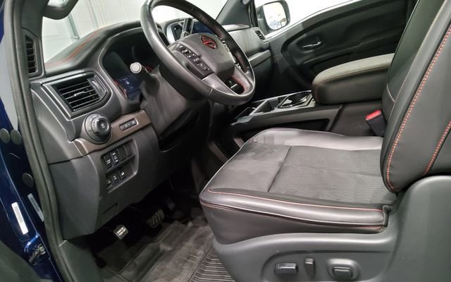 Used 2023 Nissan Titan PRO-4X w/ Off Road Protection Package AWD/4WD image 43