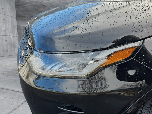 Used 2024 Land Rover Discovery Sport Dynamic SE image 30