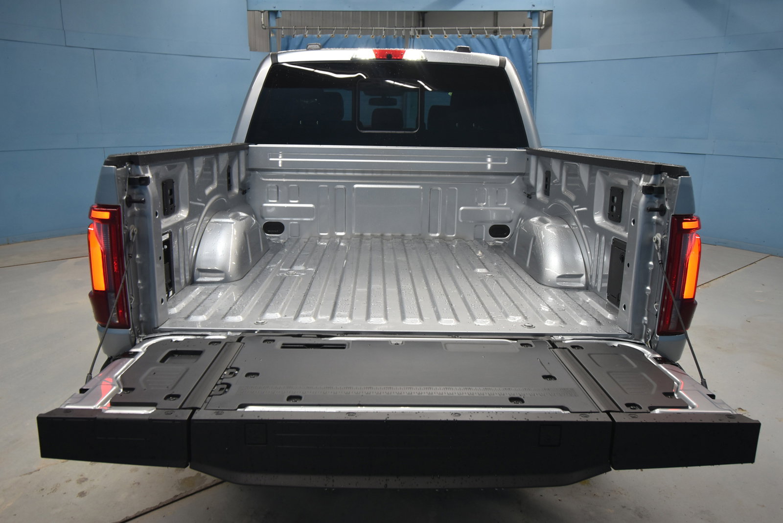 New 2025 Ford F150 Platinum w/ Equipment Group 702A High image 34