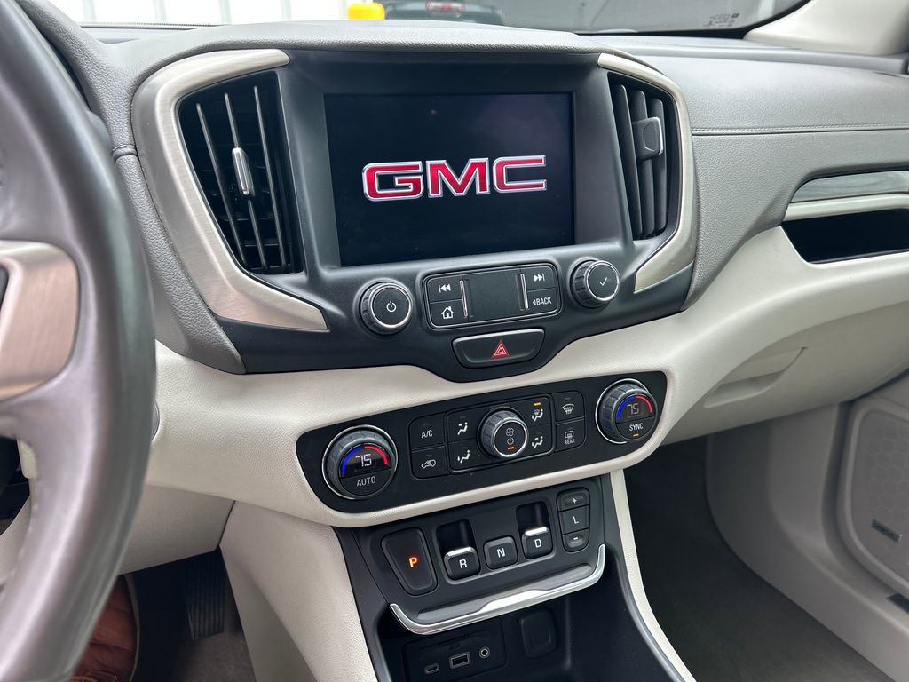 Used 2020 GMC Terrain Denali w/ Denali Premium Package image 18