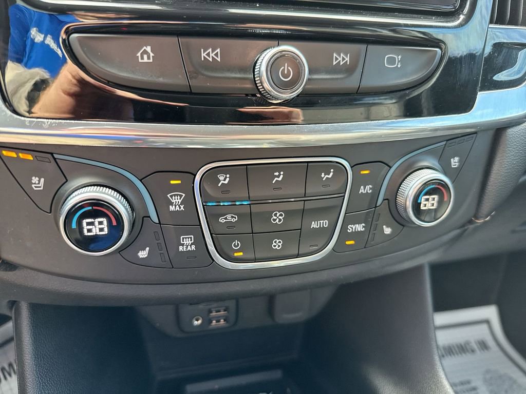 Used 2020 Chevrolet Traverse Premier image 16