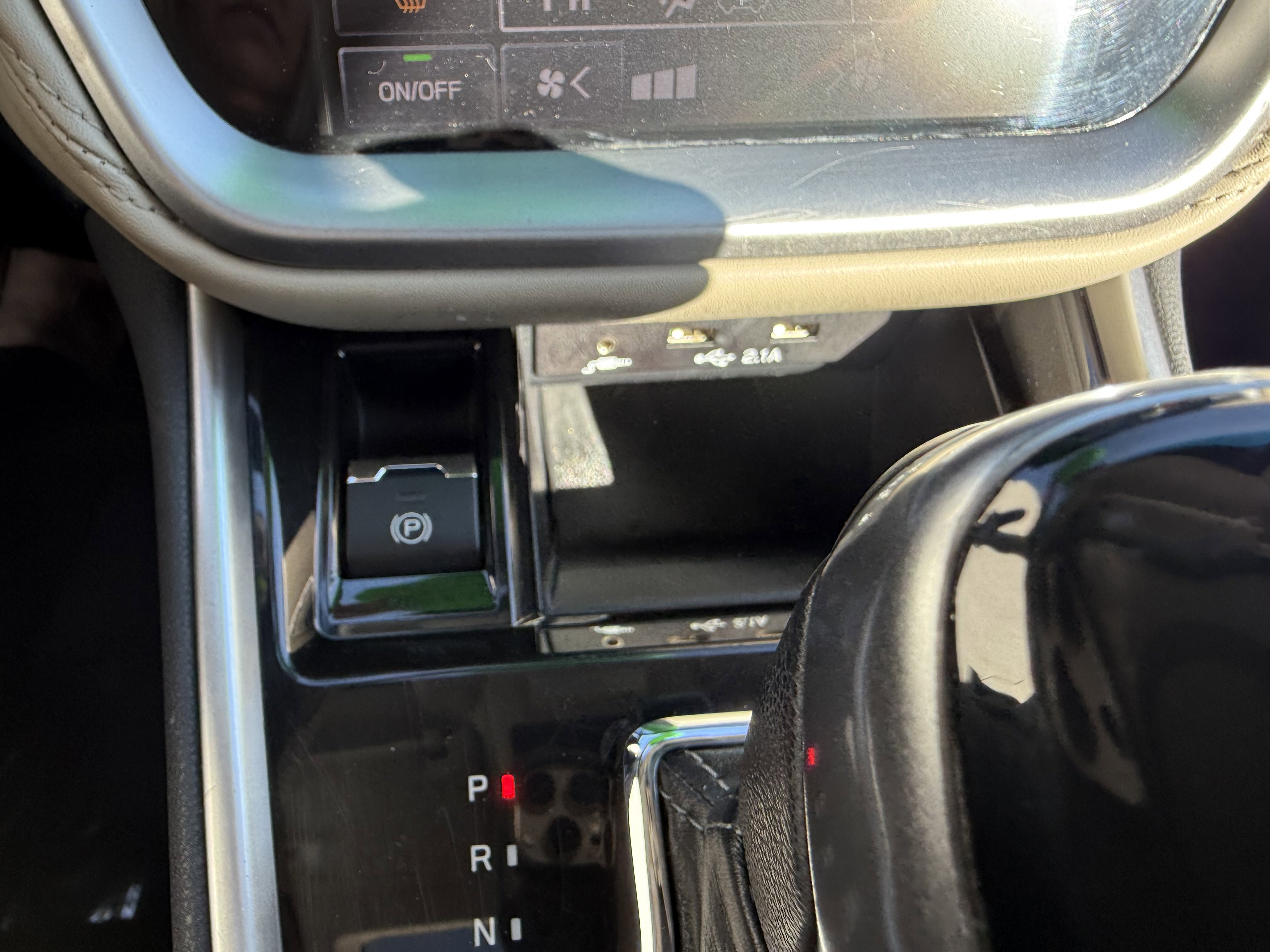 Used 2020 Subaru Outback Limited image 18