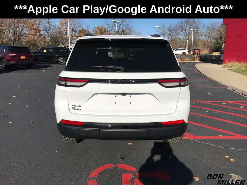 New 2025 Jeep Grand Cherokee Laredo image 6