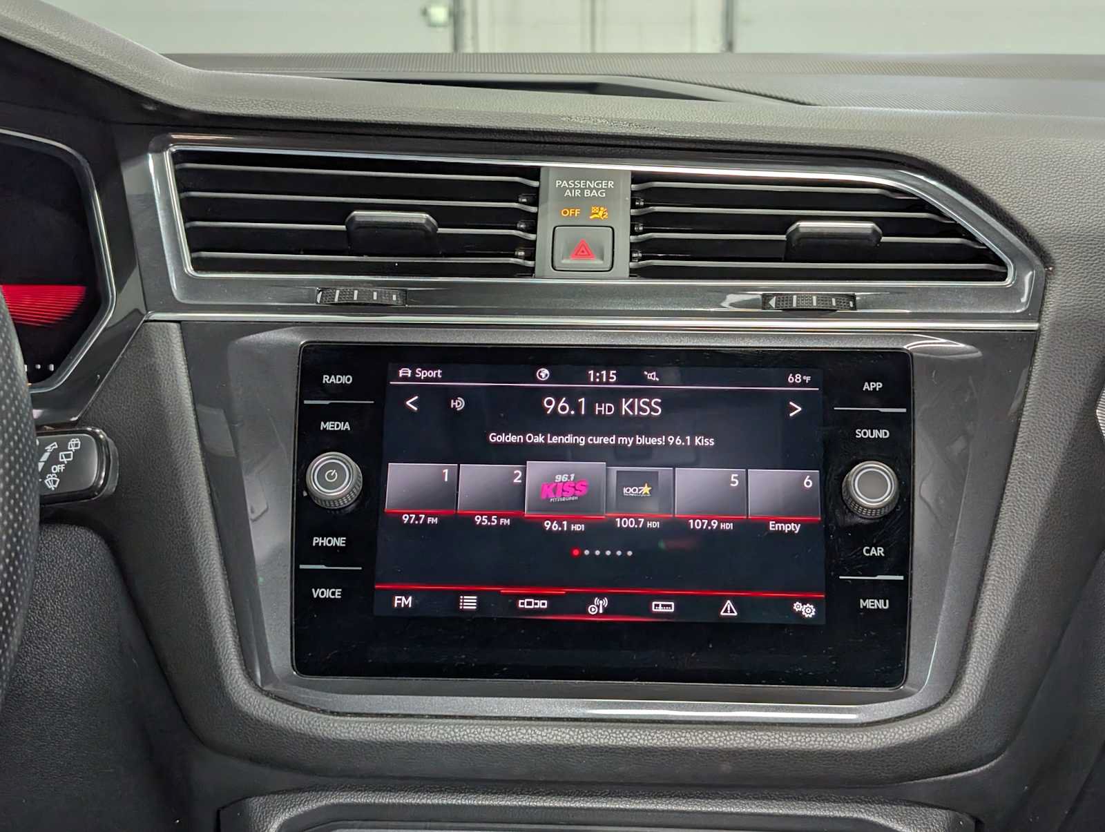 Used 2022 Volkswagen Tiguan SE R-Line AWD/4WD image 19