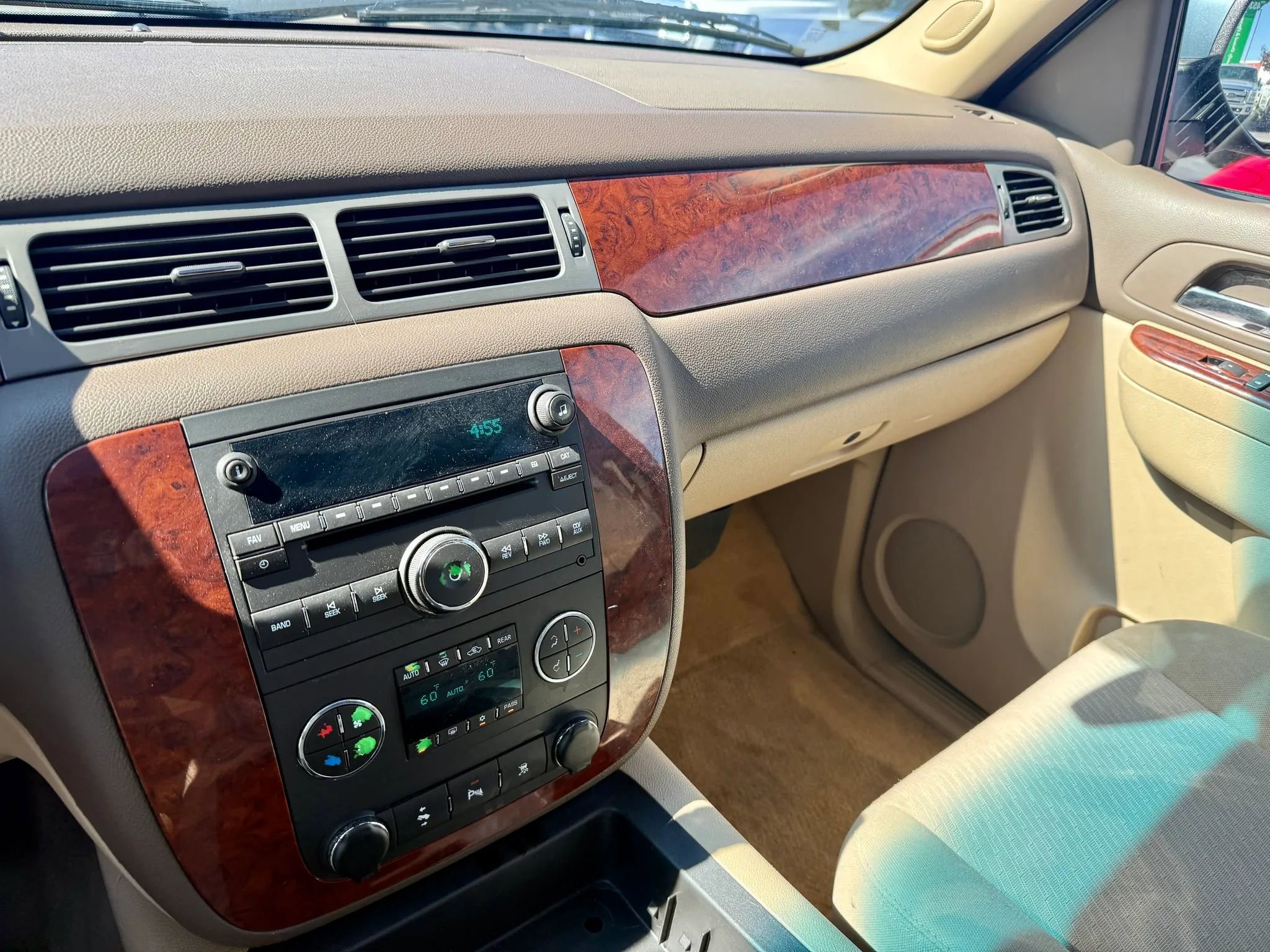 Used 2010 Chevrolet Suburban LS w/ Interior Plus Package AWD/4WD image 12