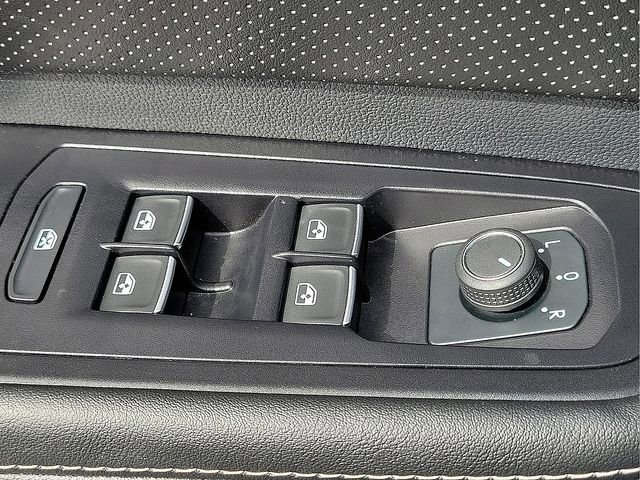 Used 2024 Volkswagen Atlas SEL AWD/4WD image 22