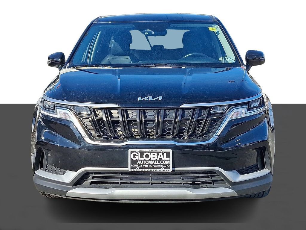 Used 2024 Kia Carnival LX image 2