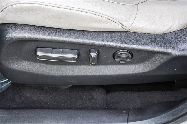 Used 2018 Honda CR-V Touring image 29