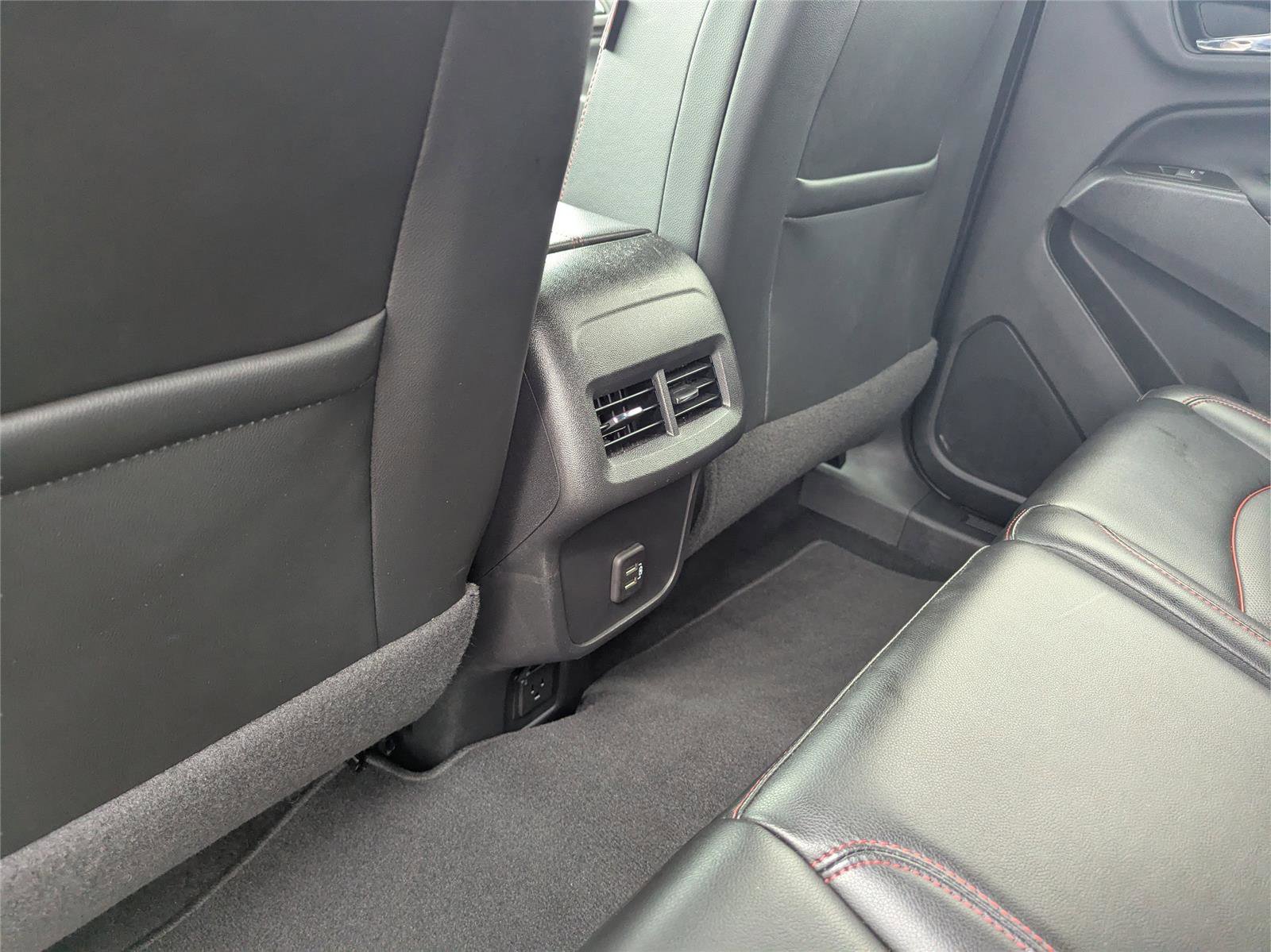 Used 2023 Chevrolet Equinox RS w/ RS Leather Package image 16