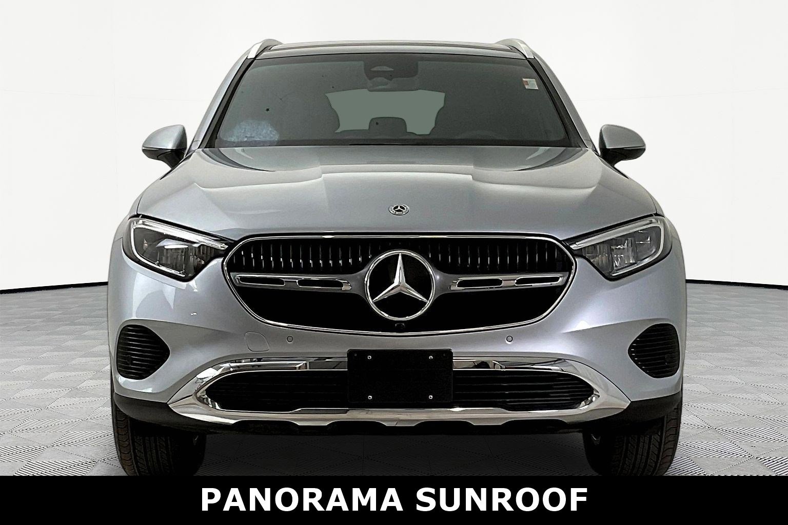 Certified 2025 Mercedes-Benz GLC 300 4MATIC image 2