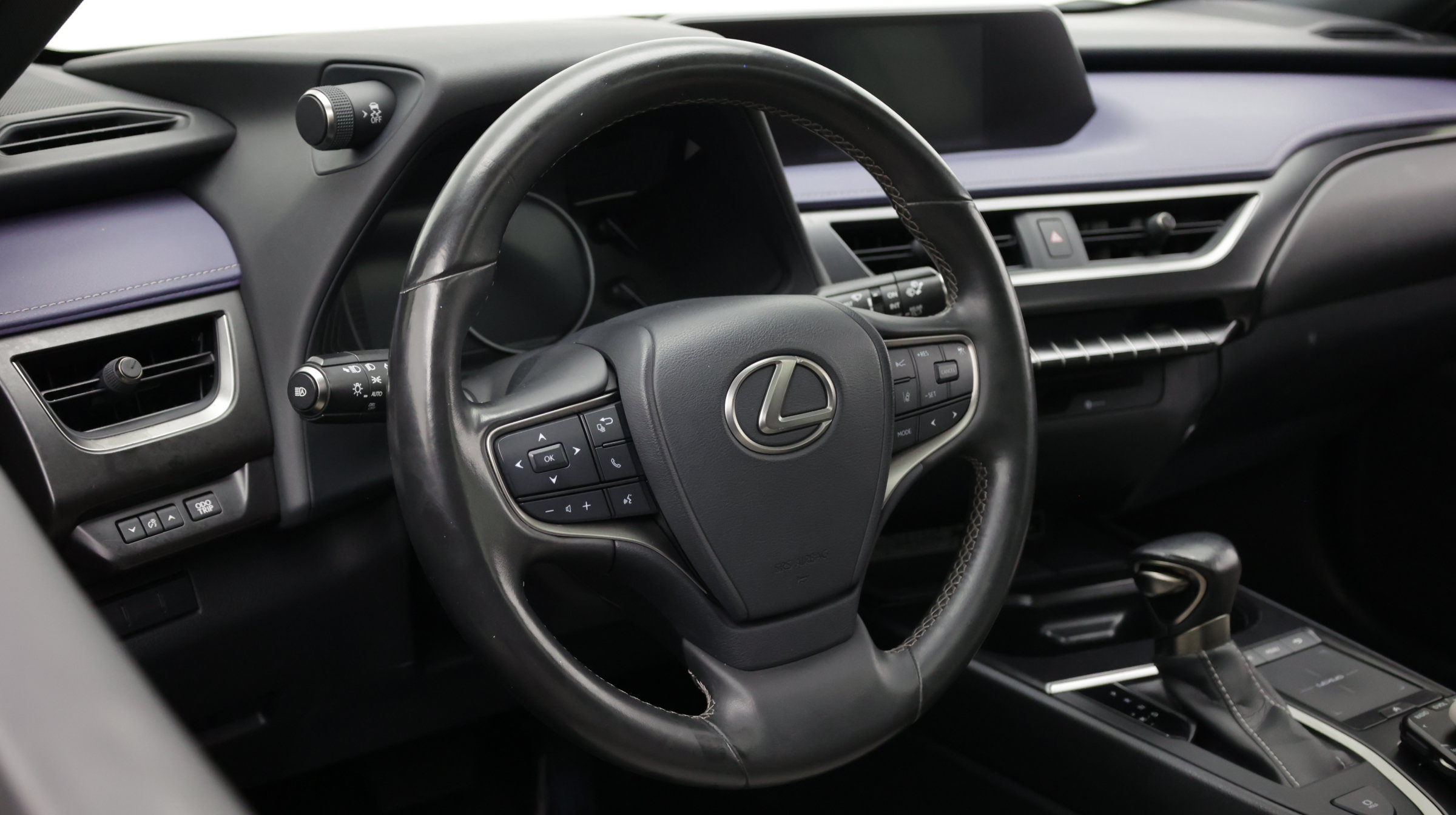 Used 2022 Lexus UX 200 w/ Accessory Package (Z1) FWD image 12