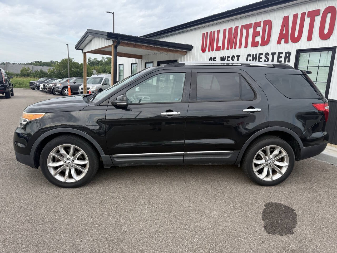 Used 2015 Ford Explorer XLT w/ Equipment Group 202A AWD/4WD image 12