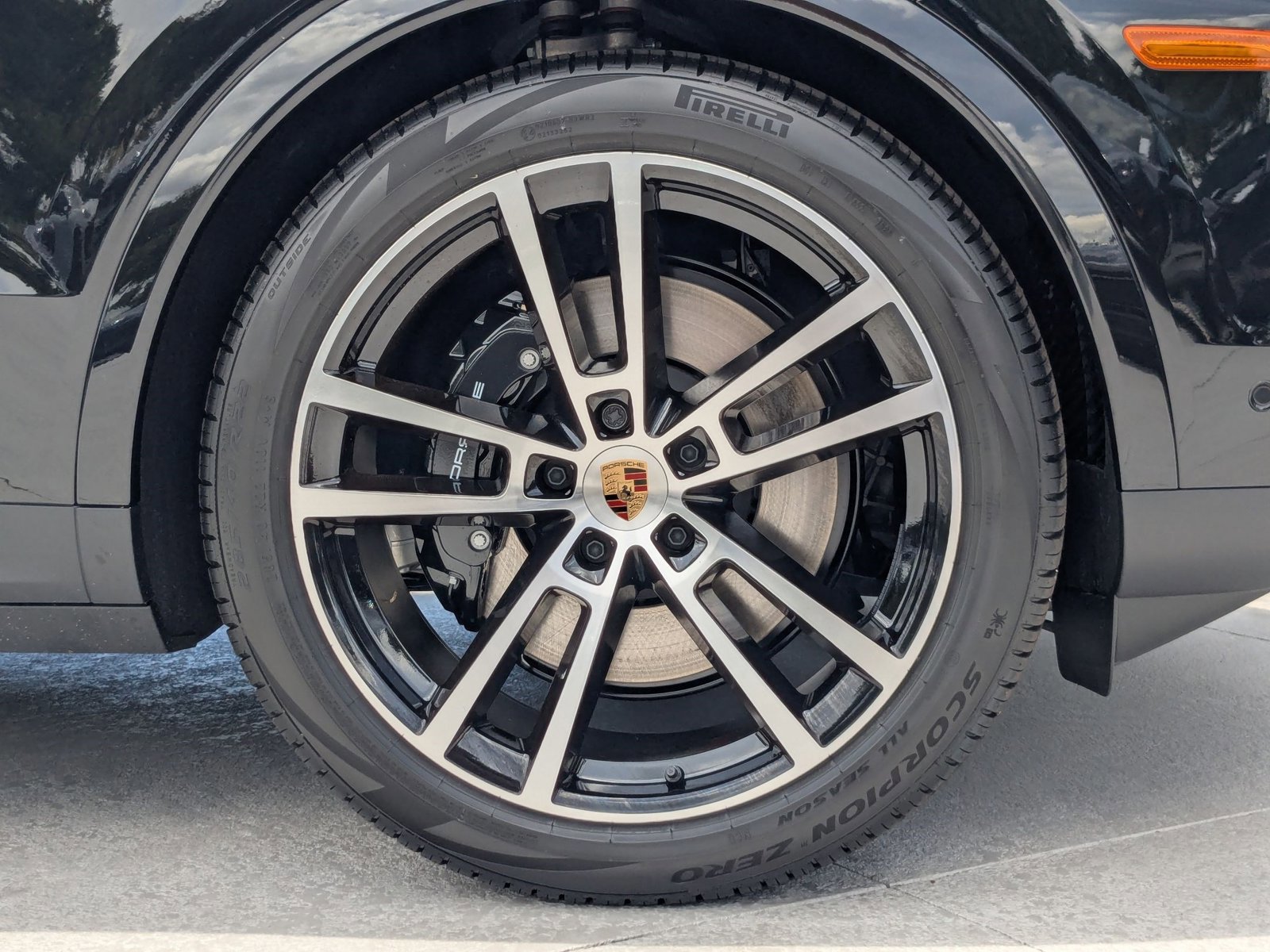 New 2025 Porsche Cayenne image 29