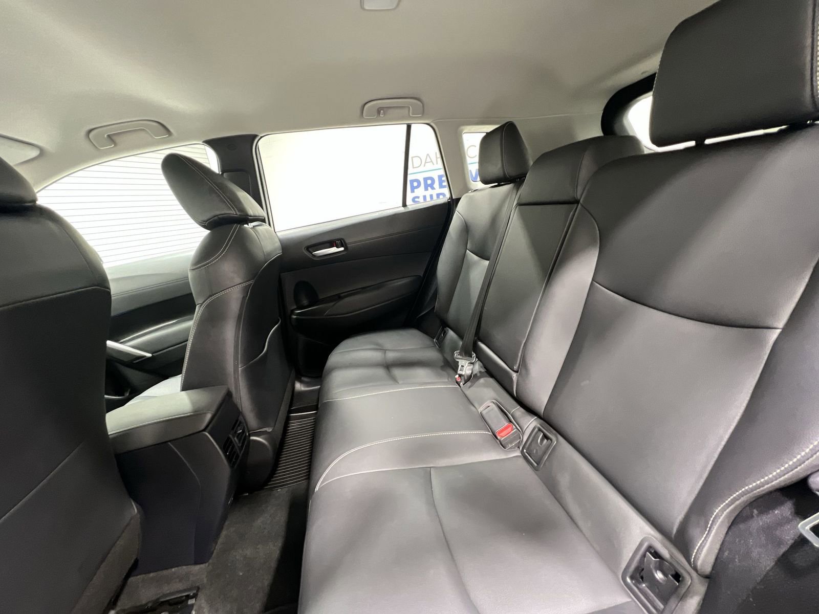 Used 2022 Toyota Corolla Cross XLE image 21