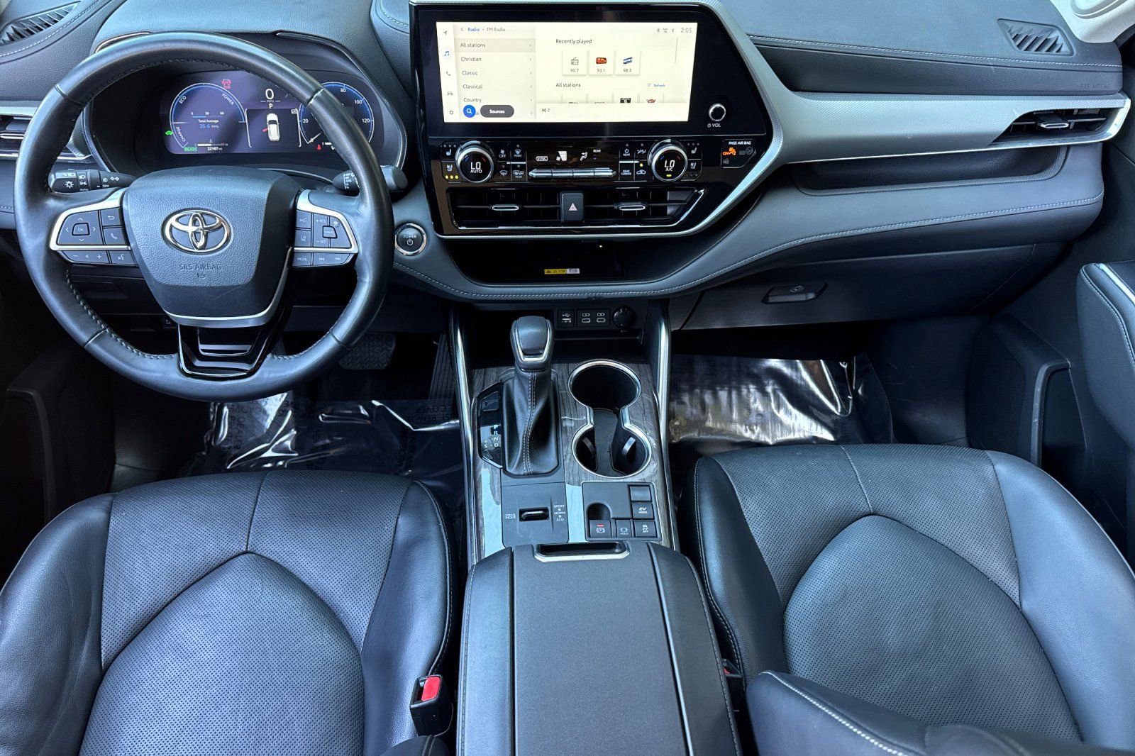 Used 2023 Toyota Highlander Platinum FWD image 13