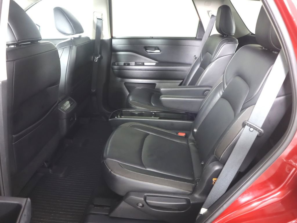 Used 2022 Nissan Pathfinder SL w/ SL Premium Package image 27