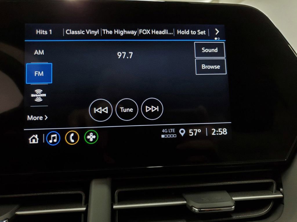 New 2026 Chevrolet Trax RS w/ Sunroof Package image 15