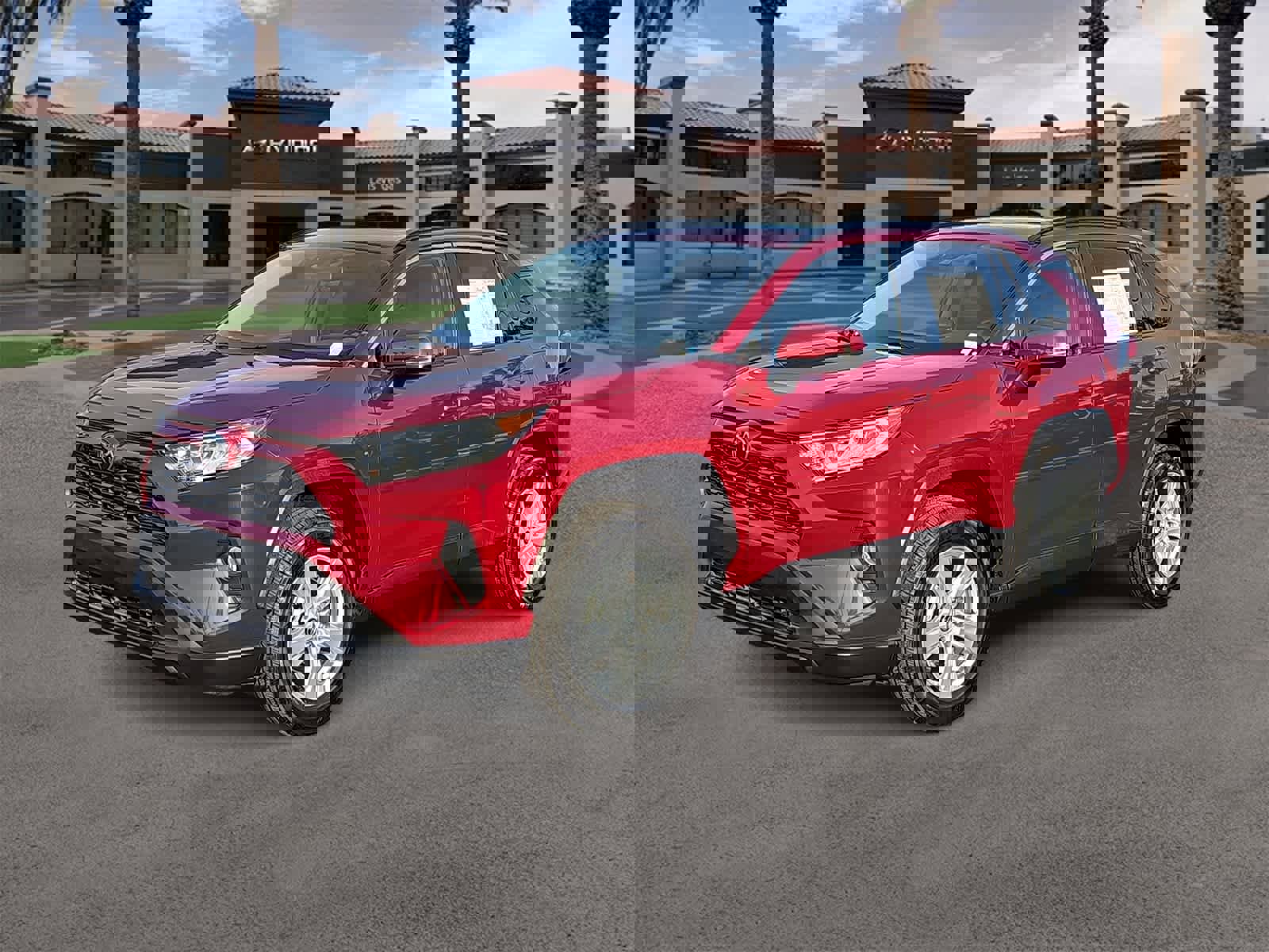 Used 2019 Toyota RAV4 XLE image 4