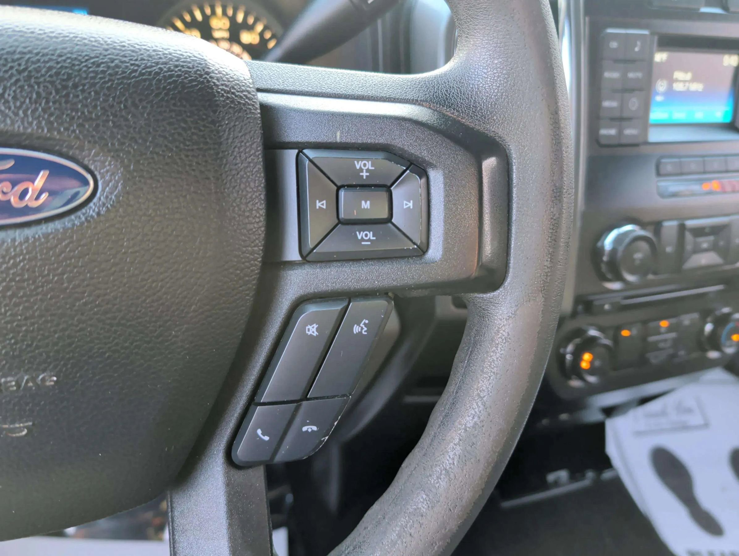 Used 2015 Ford F150 XLT AWD/4WD image 22