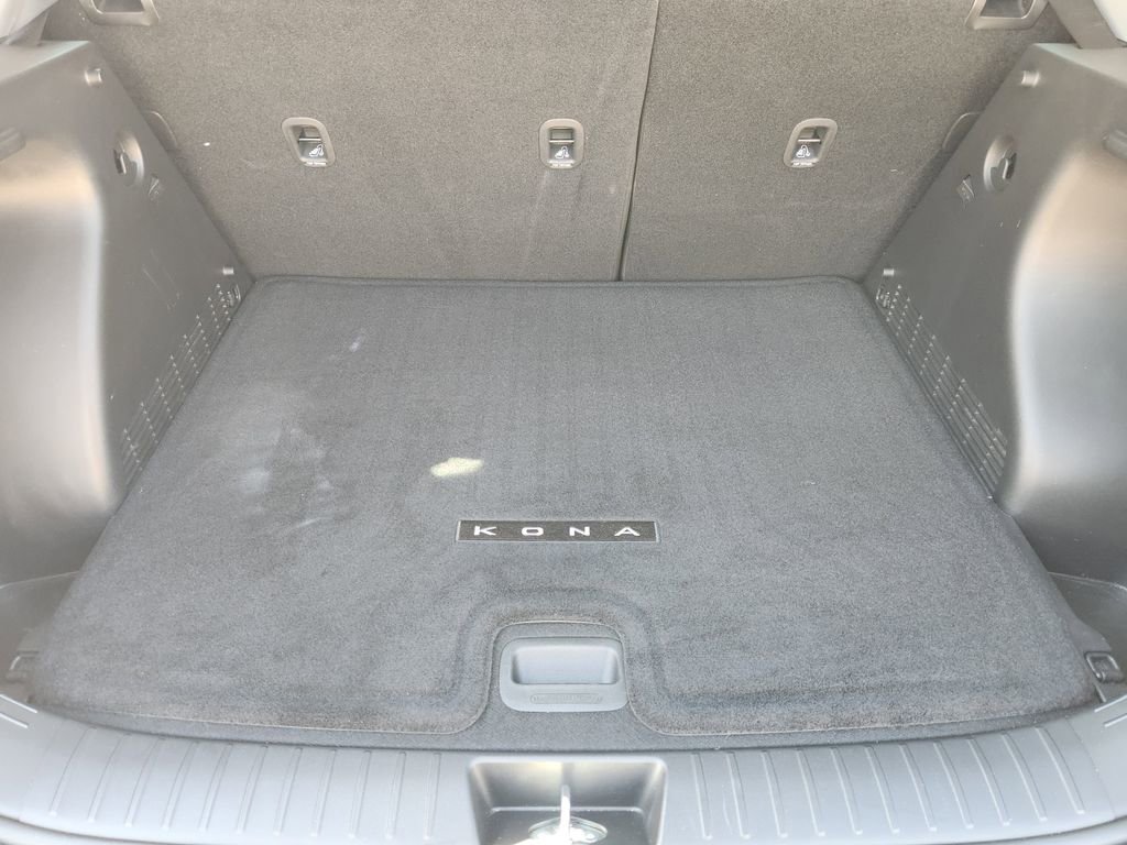 Certified 2025 Hyundai Kona SE image 31