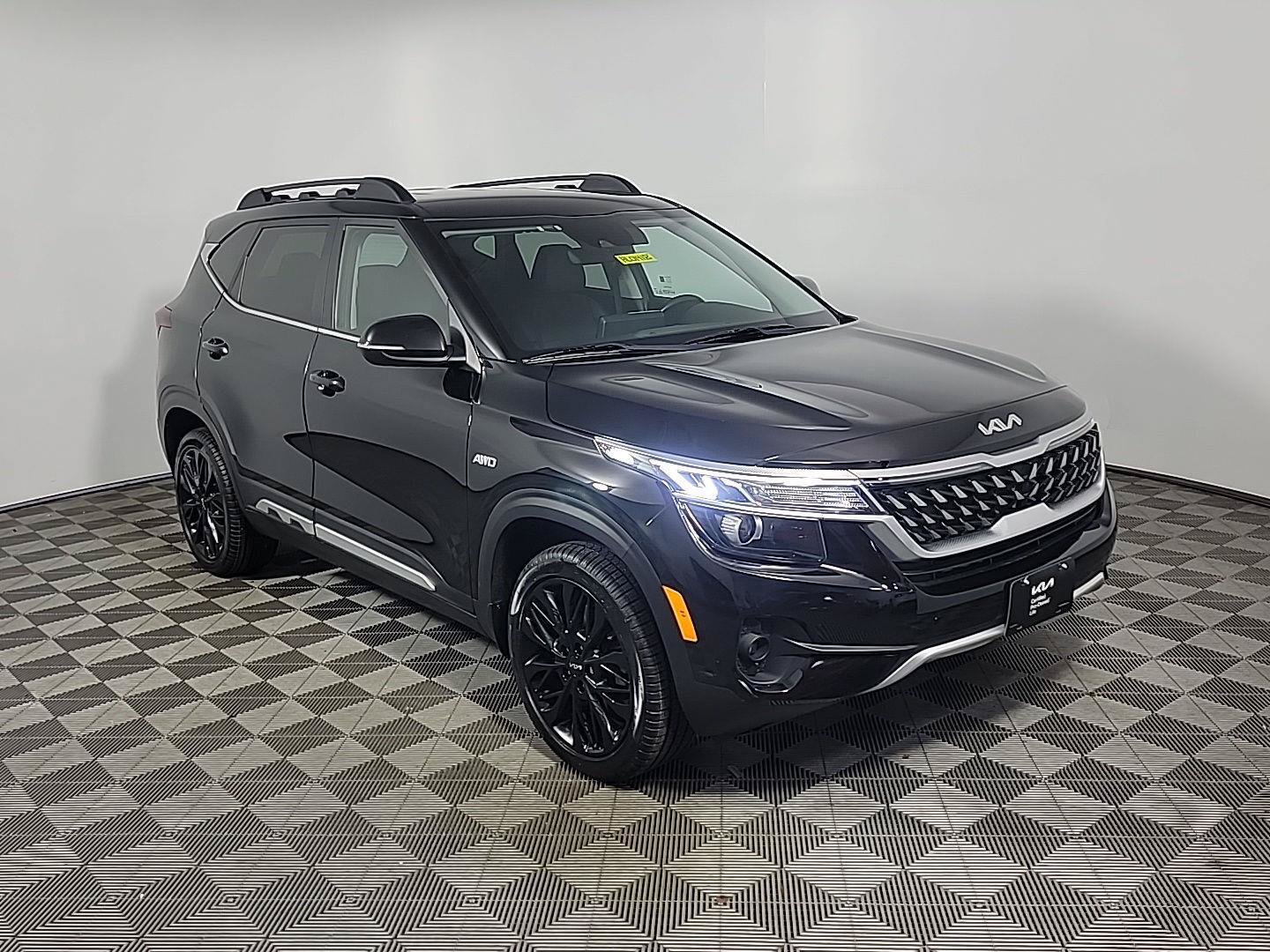 Used 2023 Kia Seltos Nightfall Edition AWD/4WD image 1