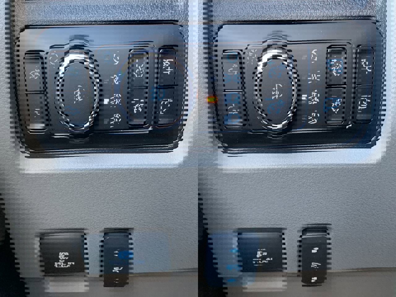 New 2026 Ford F350 Platinum w/ Platinum Plus Package image 31