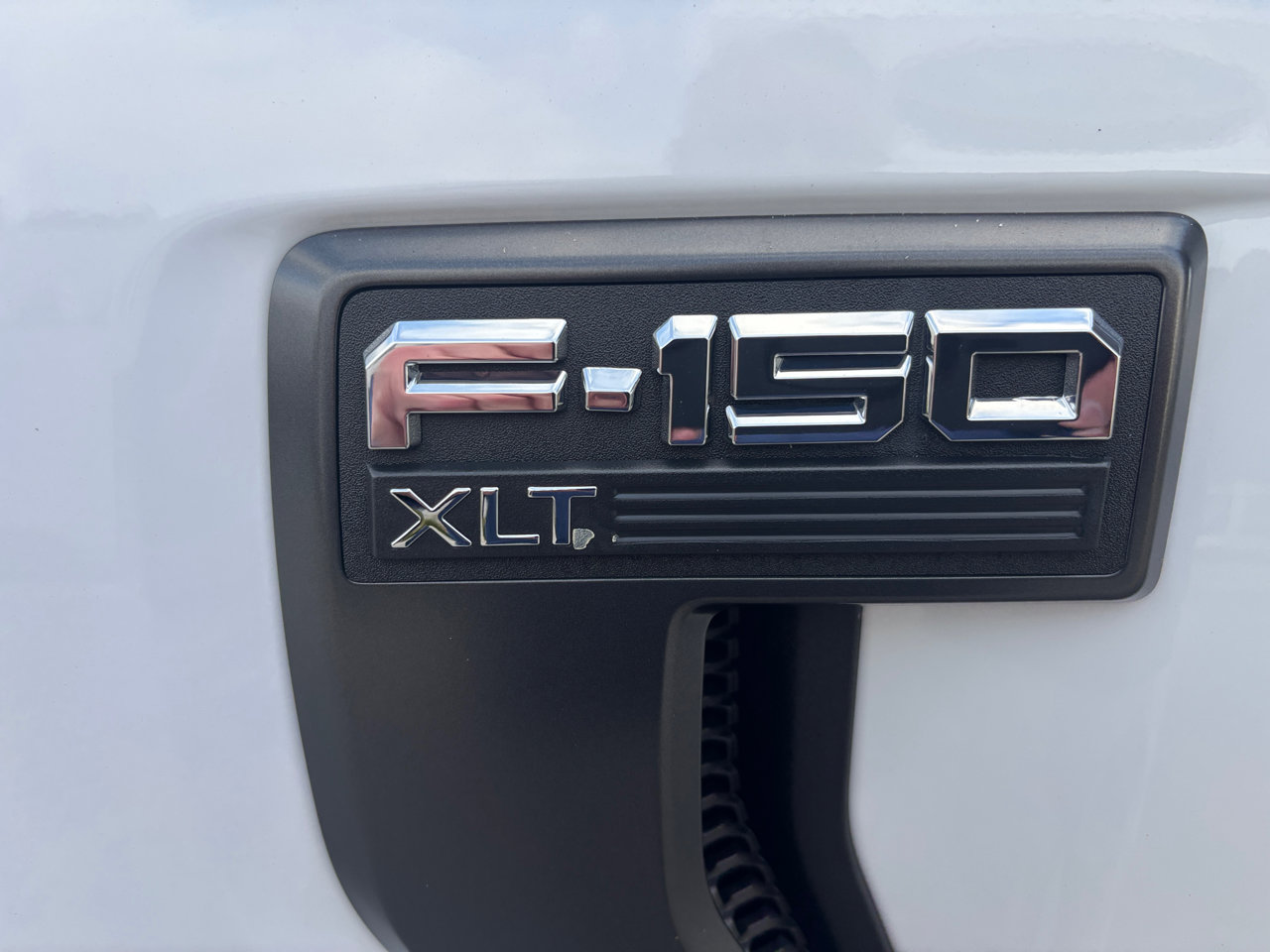 Used 2022 Ford F150 XLT w/ Equipment Group 302A High image 9