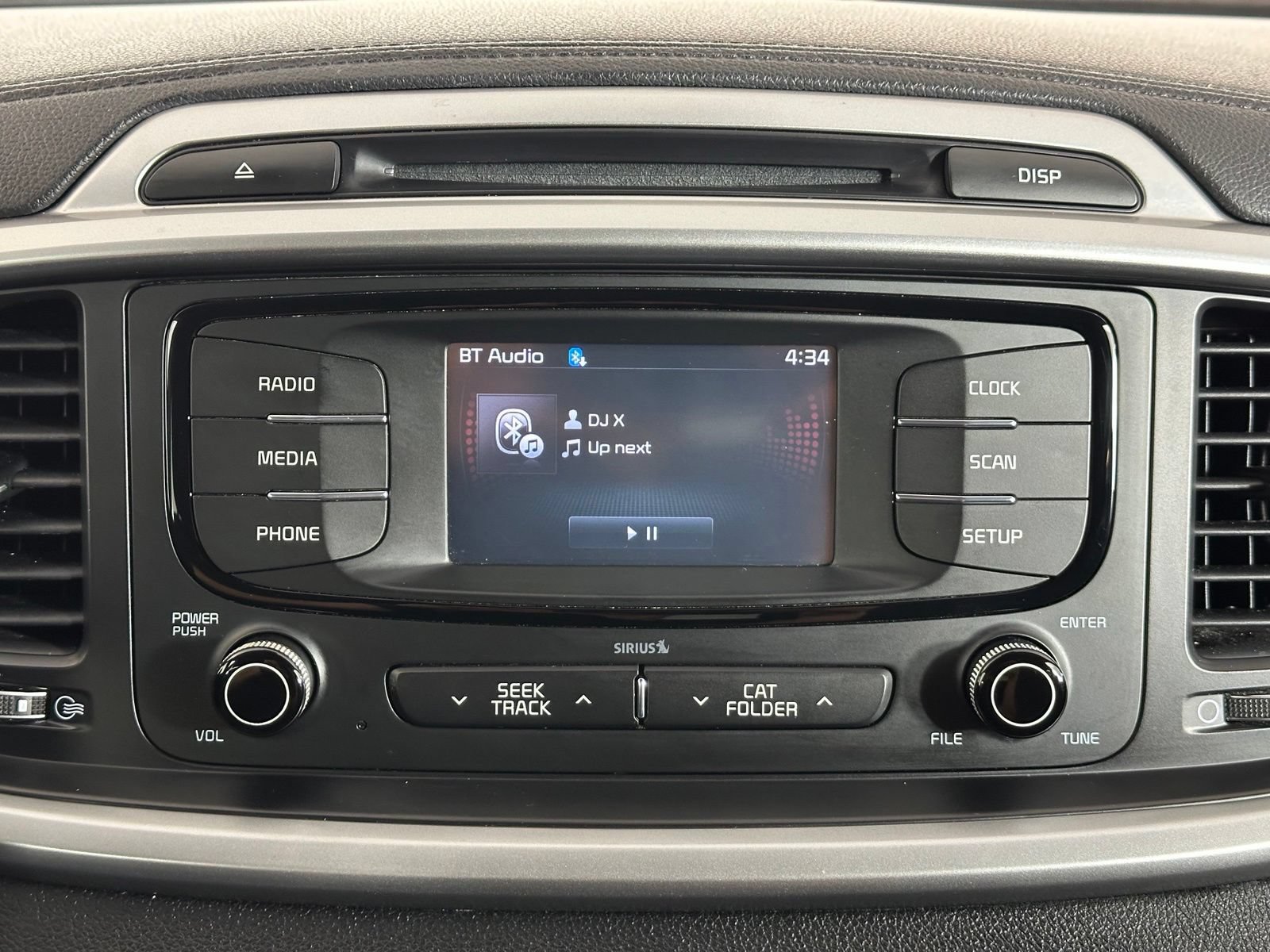 Used 2016 Kia Sorento AWD image 3