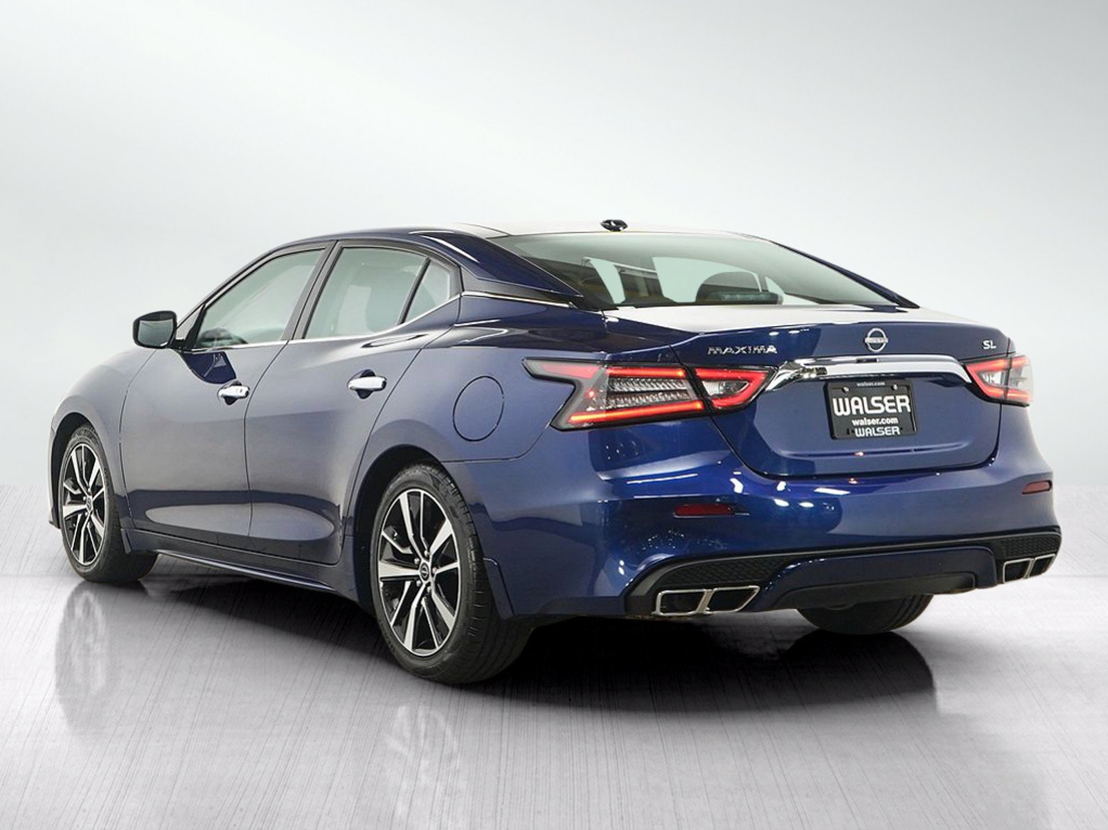 Used 2023 Nissan Maxima SL FWD image 3