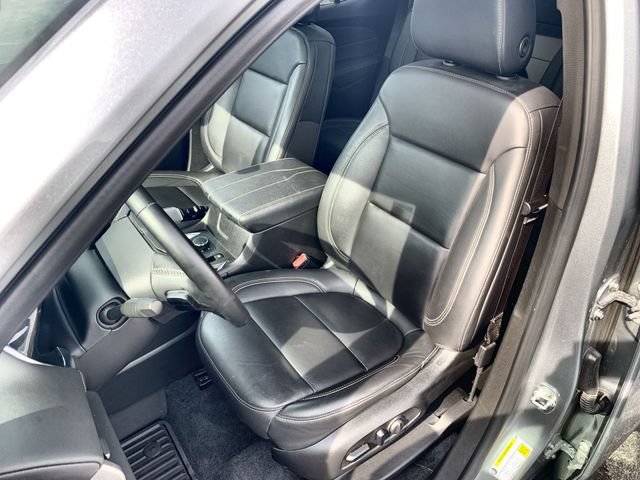 Certified 2023 Chevrolet Traverse LT w/ LT Premium Package AWD/4WD image 20