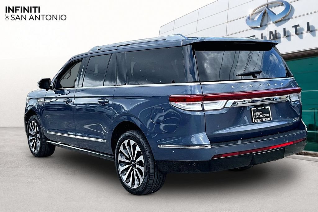 Used 2023 Lincoln Navigator L Reserve AWD/4WD image 16