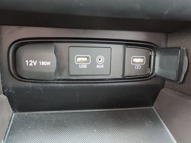 Used 2019 Hyundai Santa Fe SE image 21