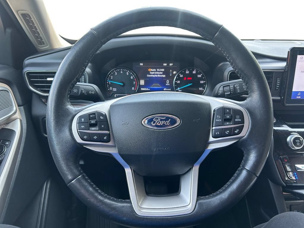 Used 2023 Ford Explorer Limited w/ Equipment Group 301A RWD image 17