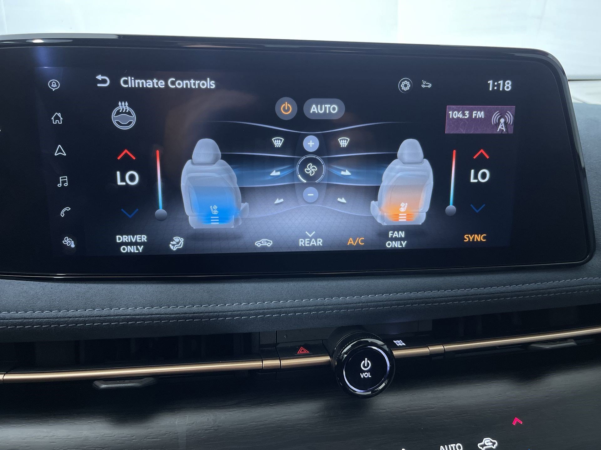 Certified 2024 Nissan Ariya AWD image 21