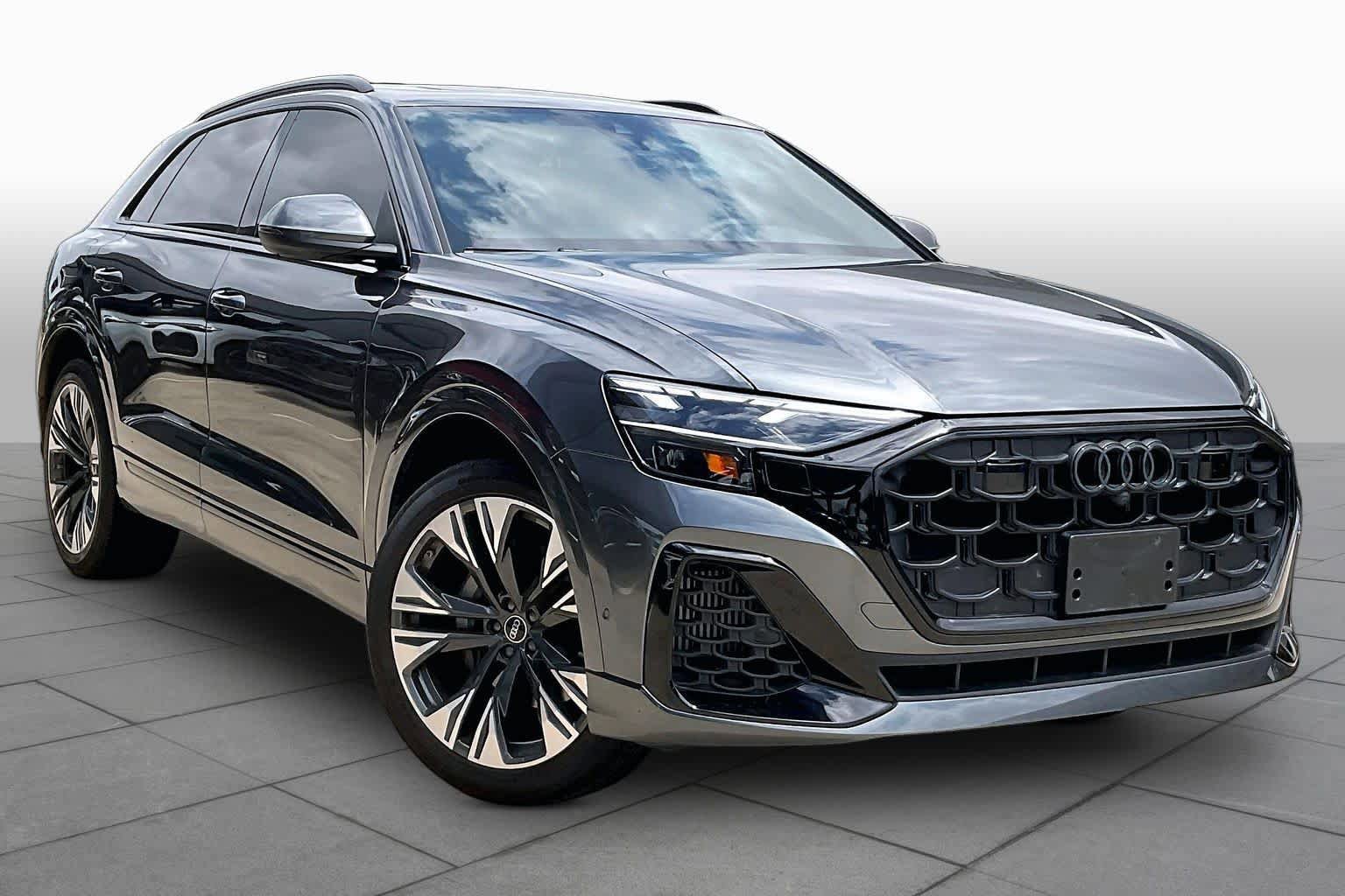 Used 2024 Audi Q8 Premium Plus AWD/4WD image 3
